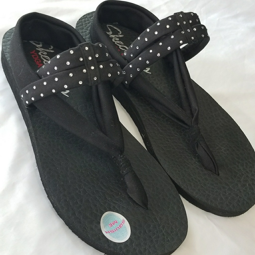 Skechers Yoga Foam Flip Flop Sandals
